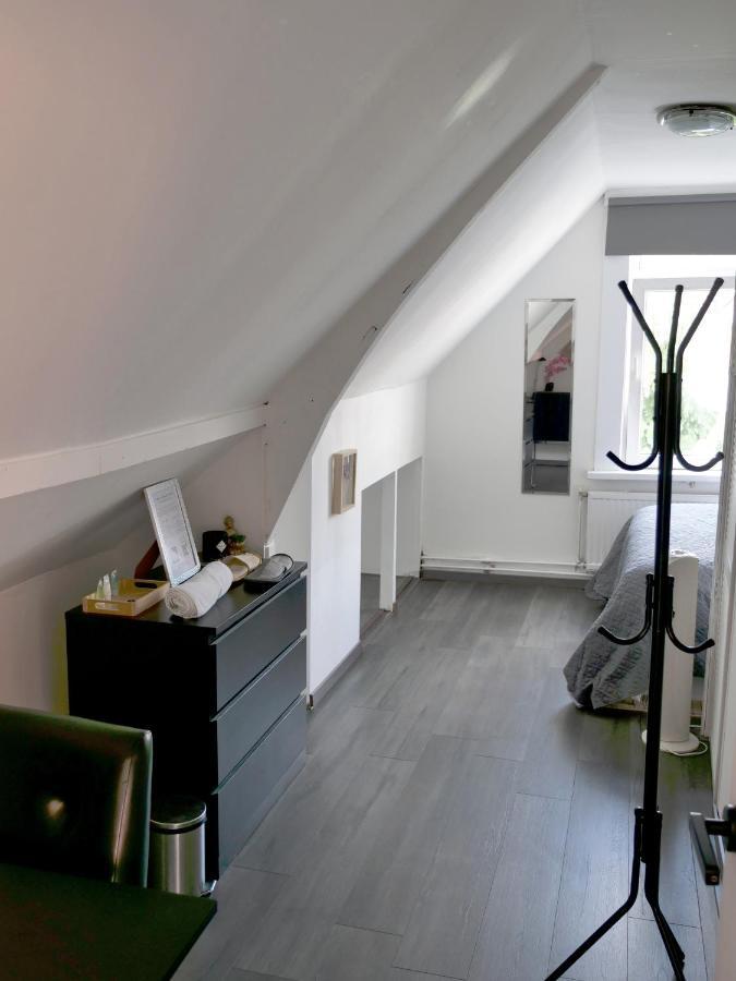 The Diesel Bed And Breakfast รอตเตอร์ดัม ภายนอก รูปภาพ