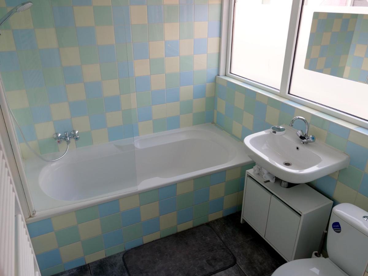 The Diesel Bed And Breakfast รอตเตอร์ดัม ภายนอก รูปภาพ