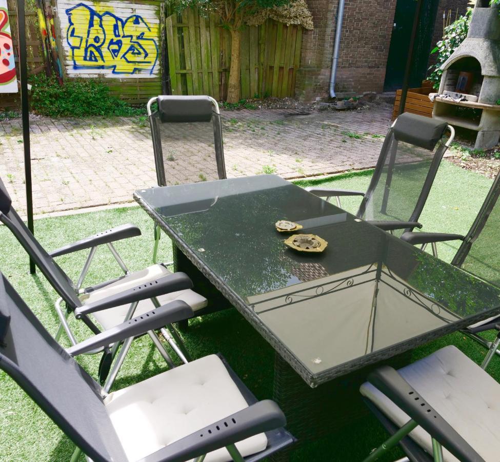 The Diesel Bed And Breakfast รอตเตอร์ดัม ภายนอก รูปภาพ