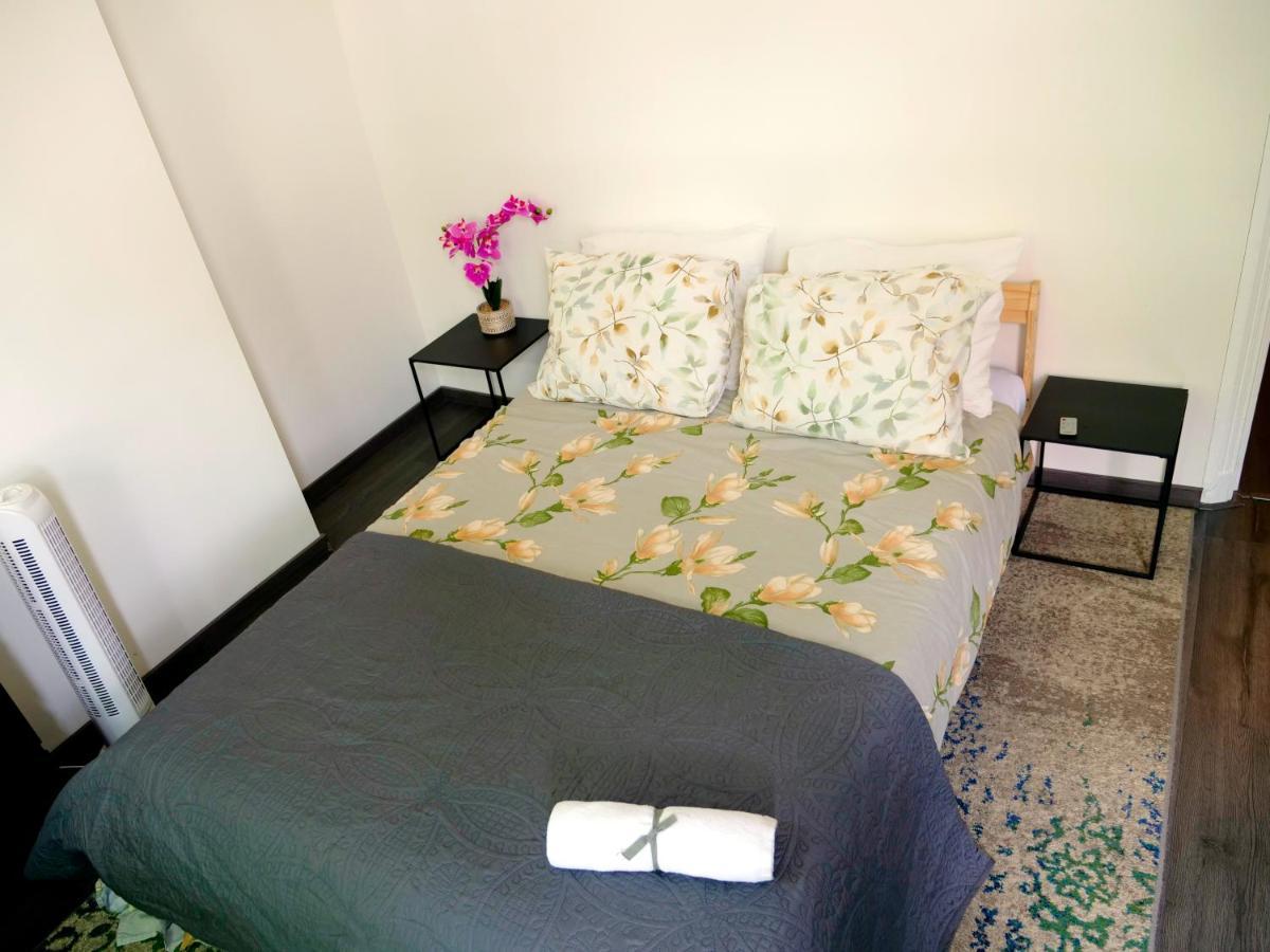The Diesel Bed And Breakfast รอตเตอร์ดัม ภายนอก รูปภาพ