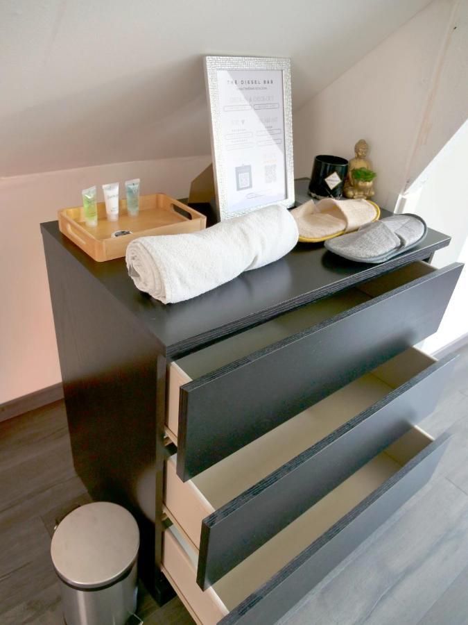 The Diesel Bed And Breakfast รอตเตอร์ดัม ภายนอก รูปภาพ