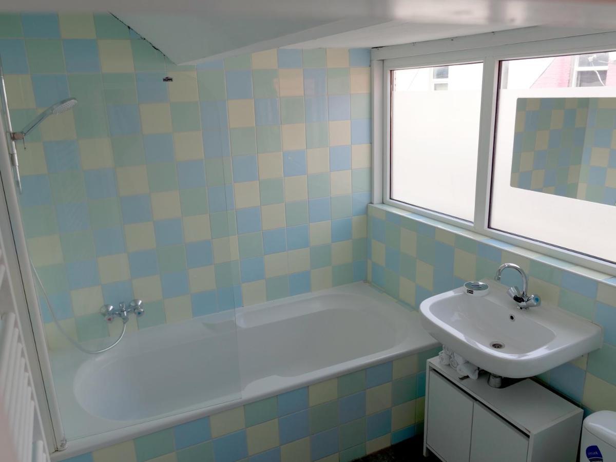 The Diesel Bed And Breakfast รอตเตอร์ดัม ภายนอก รูปภาพ