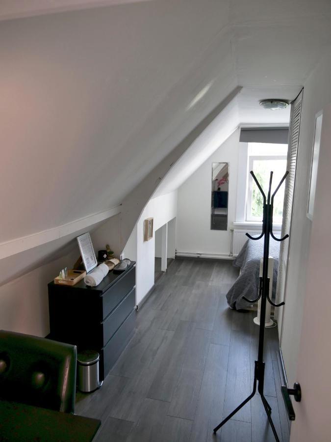 The Diesel Bed And Breakfast รอตเตอร์ดัม ภายนอก รูปภาพ